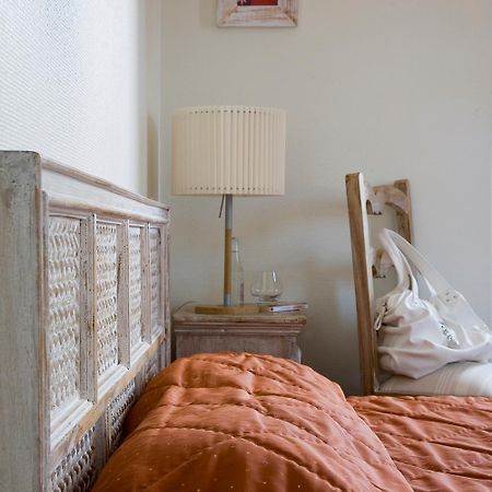 Logis Hotel Les Flots Bleus Больё-сюр-Дордонь Экстерьер фото